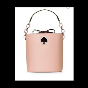 ♠️NWT Kate Spade Suzy Bucket Bag & FREE Dust Bag♠️